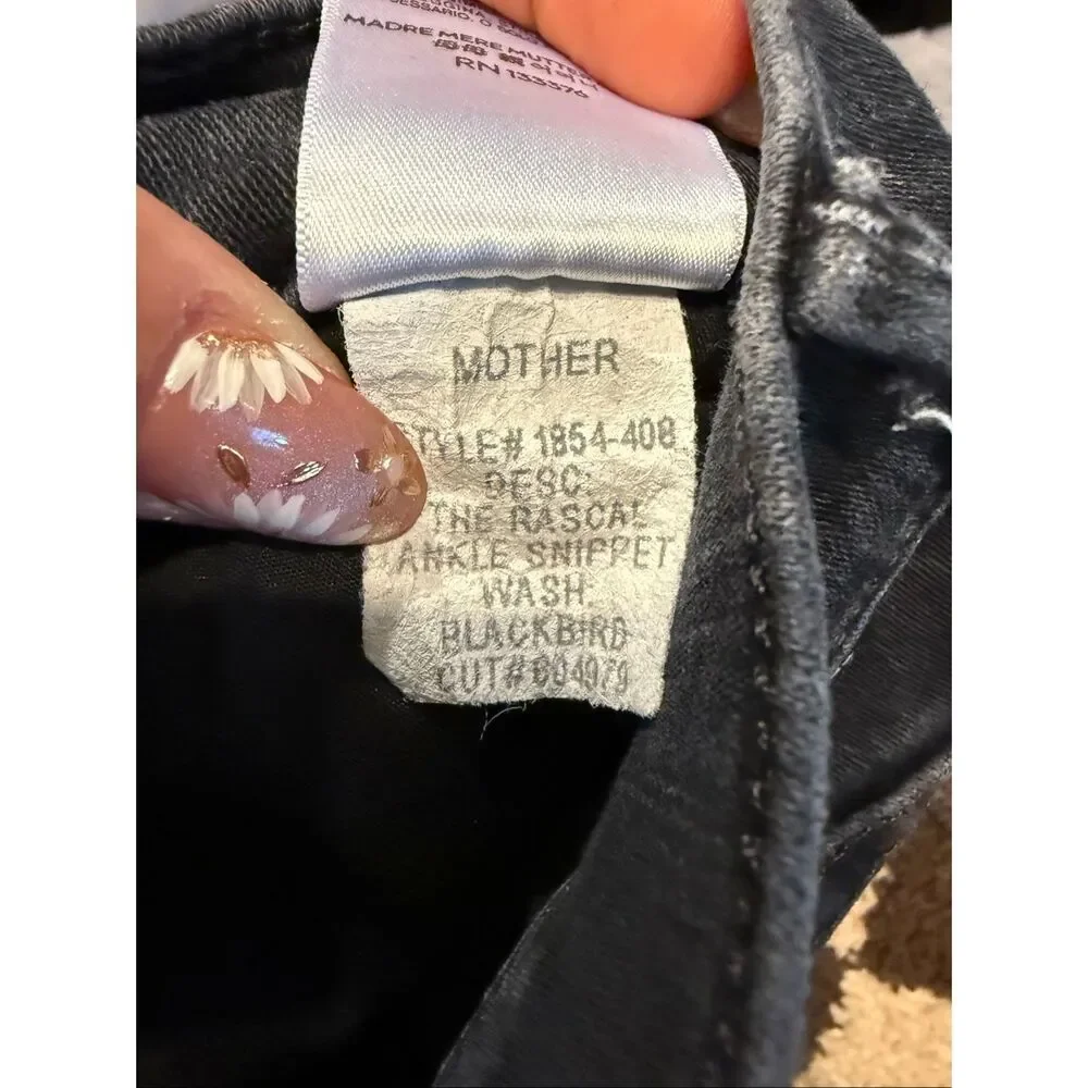 MOTHER DENIM RASCAL ANKLE SNIPPET - BLACKBIRD